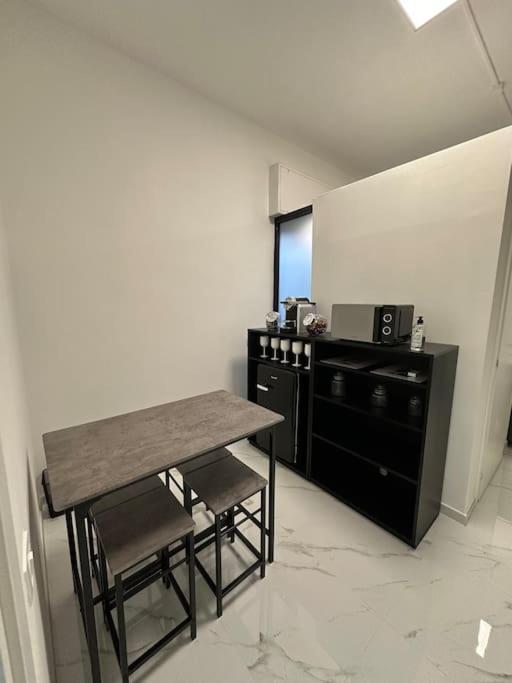 Cernusco Luxury Milanese Apartment Чернуско-суль-Навильо Экстерьер фото
